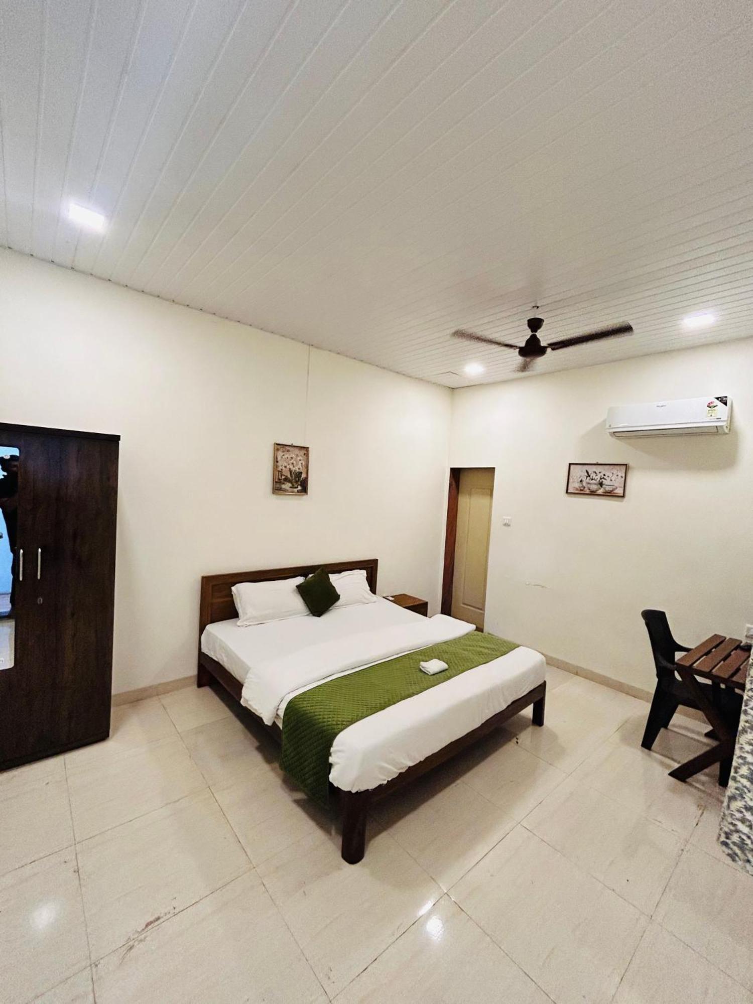 Villa Wistaria- Luxury 7Bhk Villa With Private Pool アリバグ エクステリア 写真